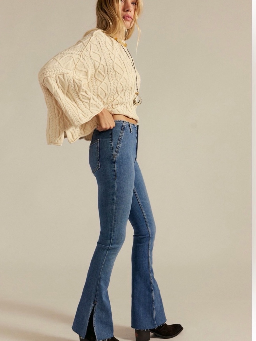 WE THE FREE SIDE SLIT FLARE JEANS 29 NWT